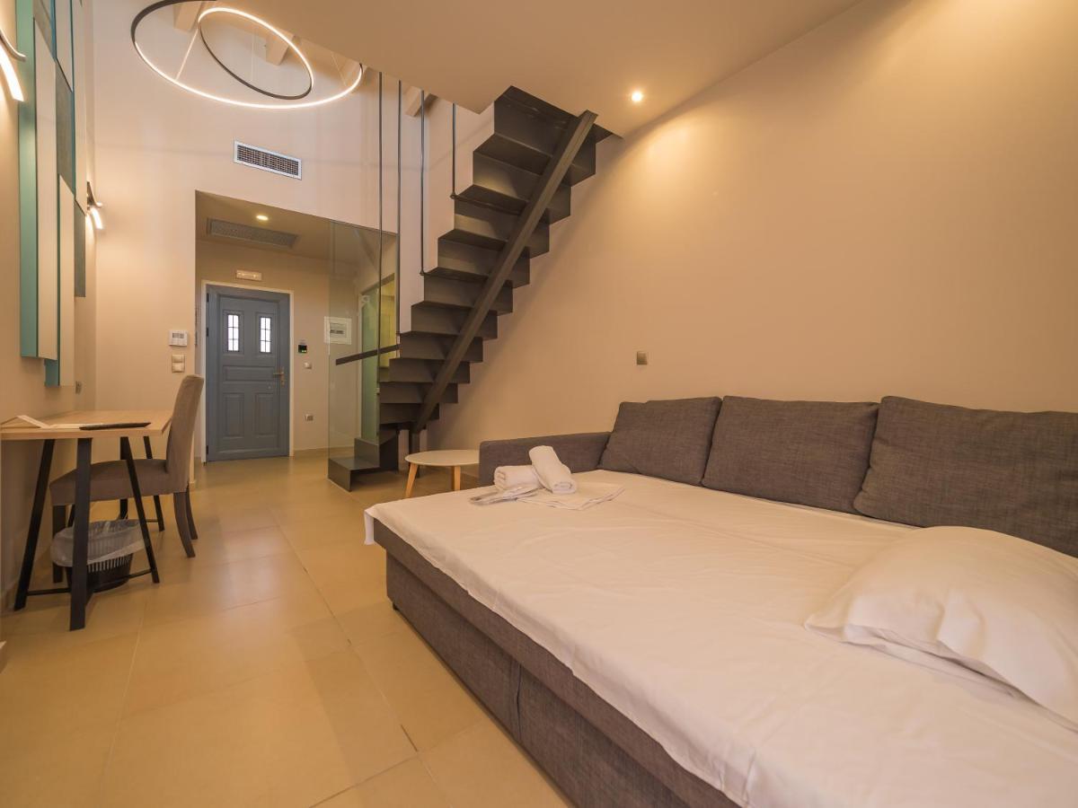 Paradise Hotel Finikounta