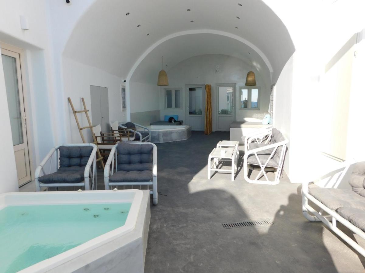 Caldera Cliff Hotel 4*