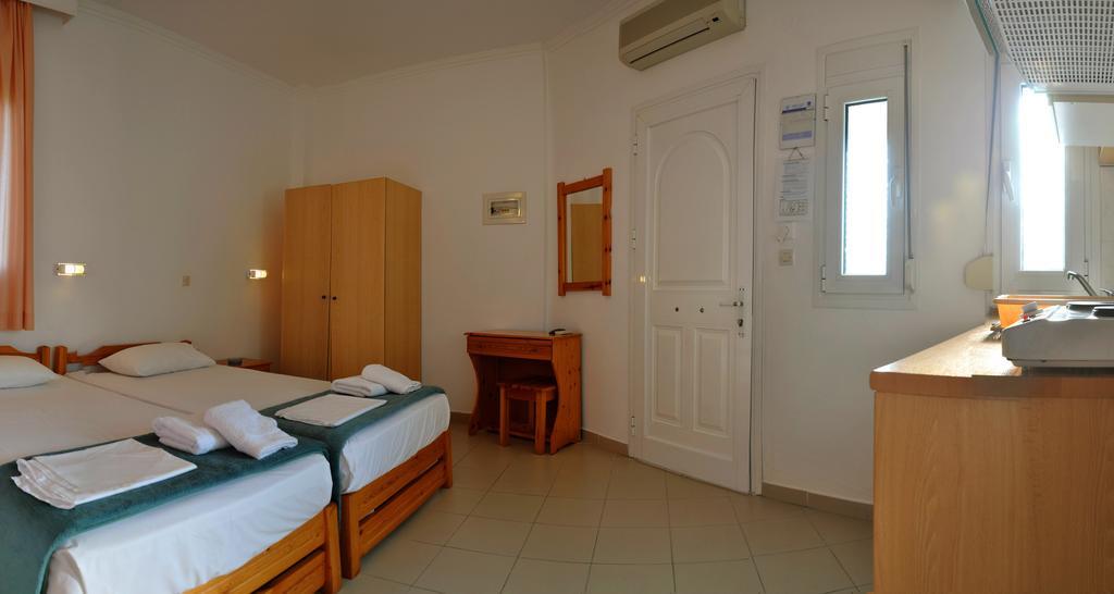 Hotel Adonis *