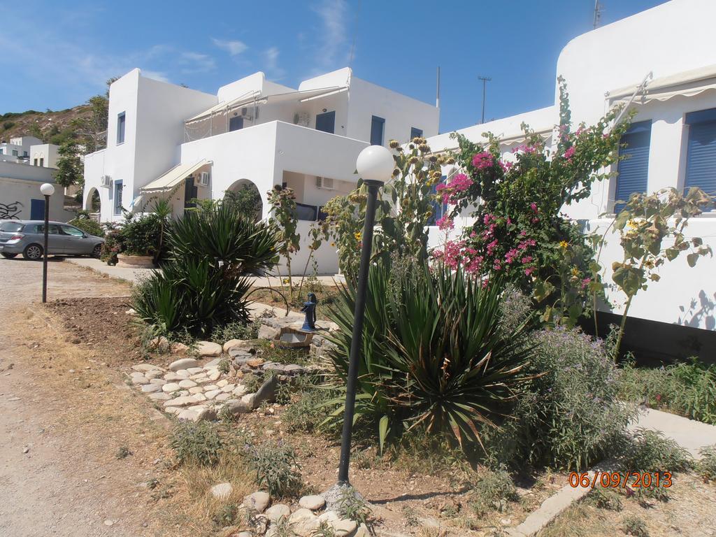 Iro Aparthotel
