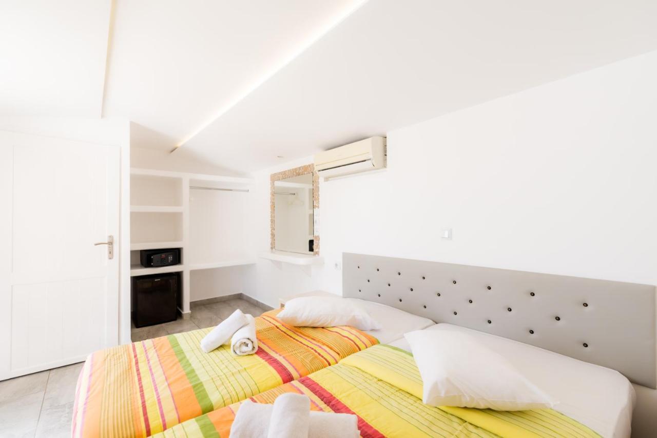 Paradise Hotel
