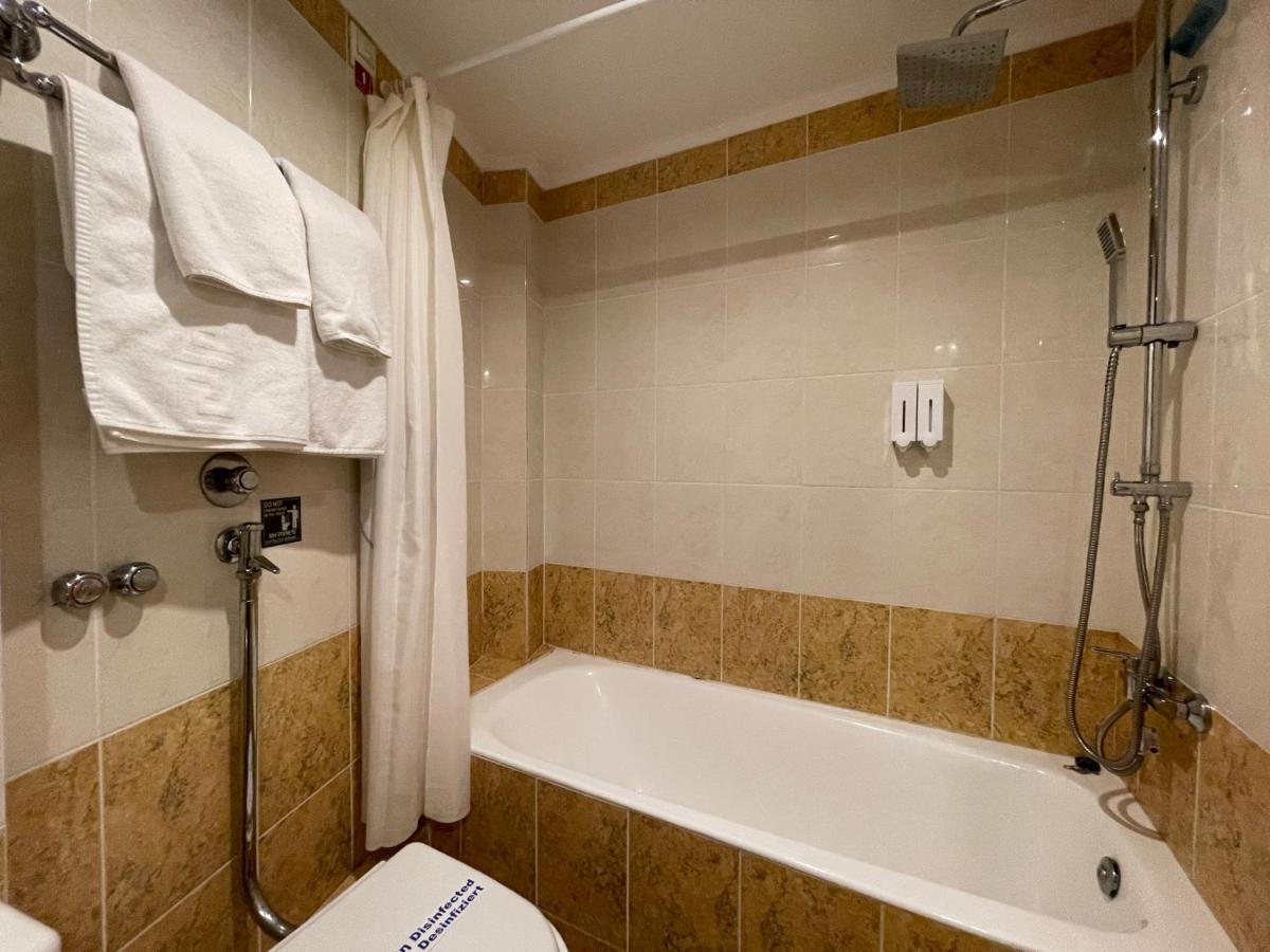 Mantas Hotel 4*