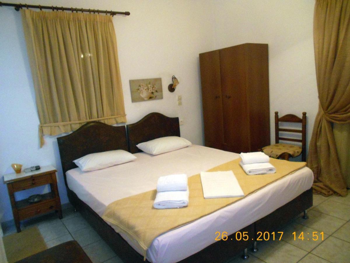 Aspous Studios And Rooms *