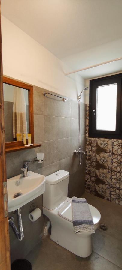 Guest house Amoraninew Batsi (Andros)