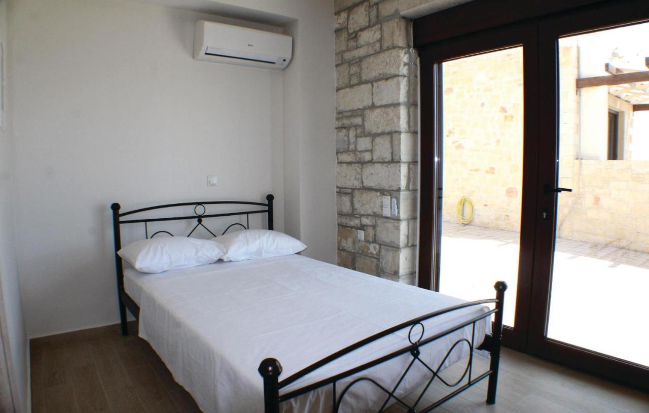 Petrina Kastri 3 Holiday home