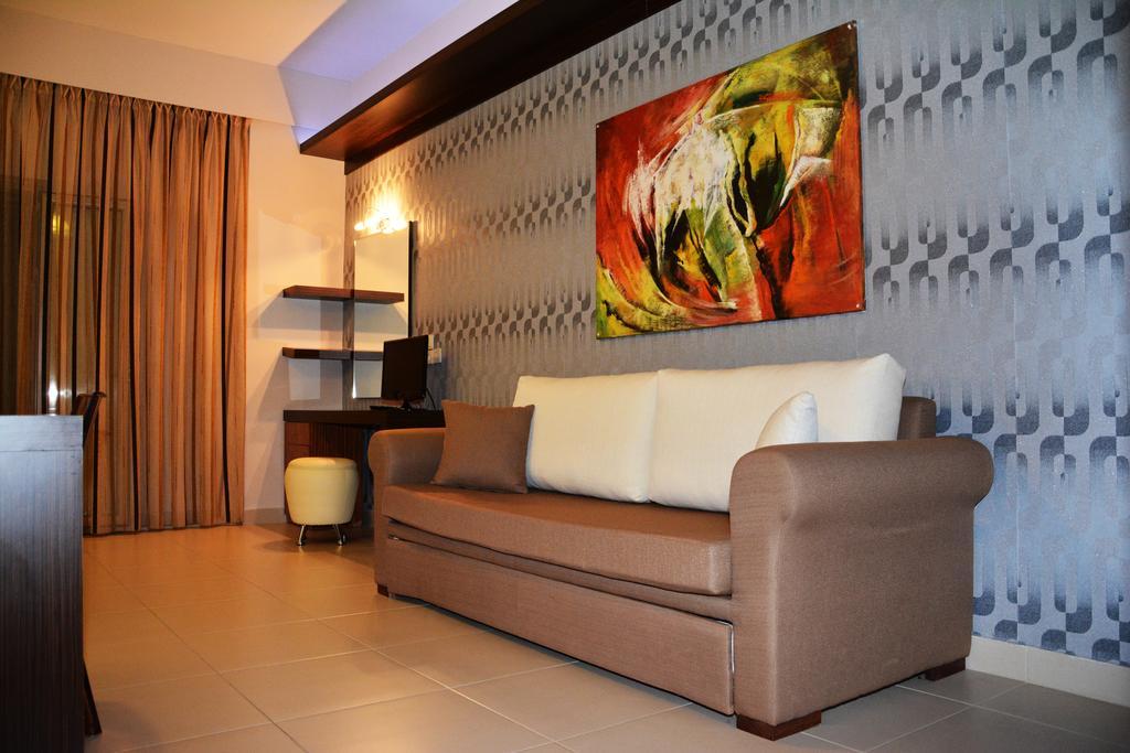 Tsokas Aparthotel Finikounta