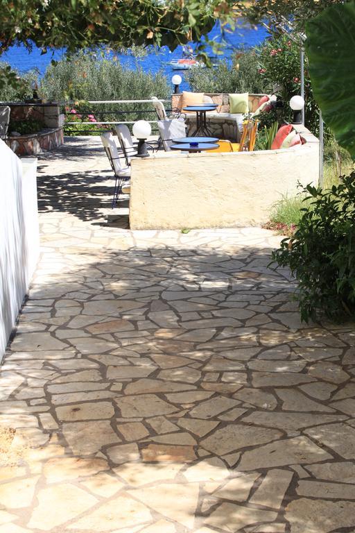 Ballas Agia Efimia