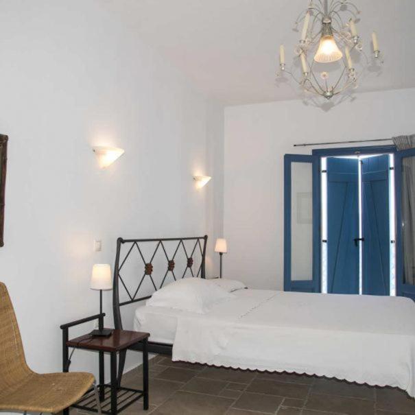 Asvestoti Maisonettes Blue House Hotel