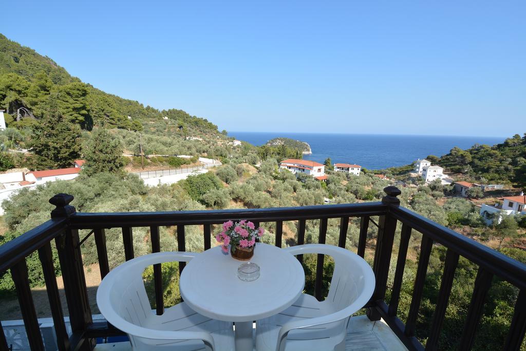 Ariadne 2* Stafylos