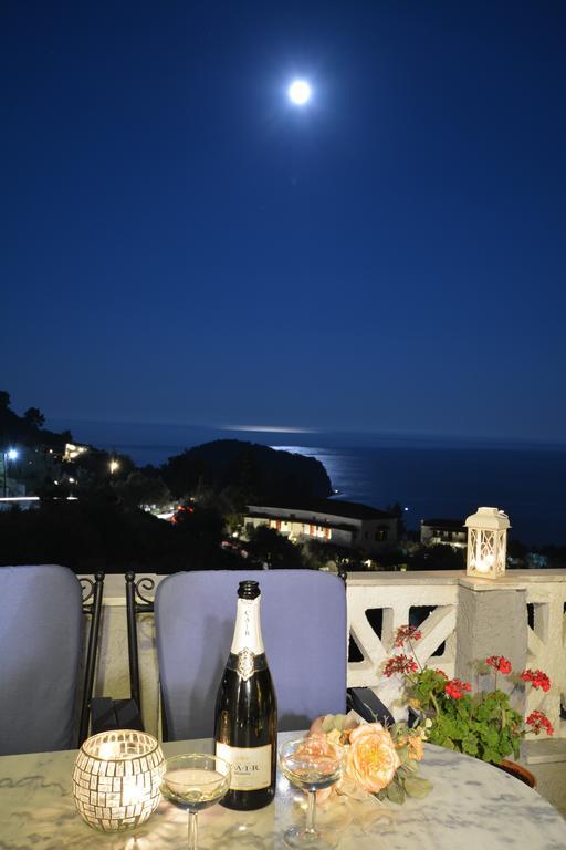 Ariadne Hotel