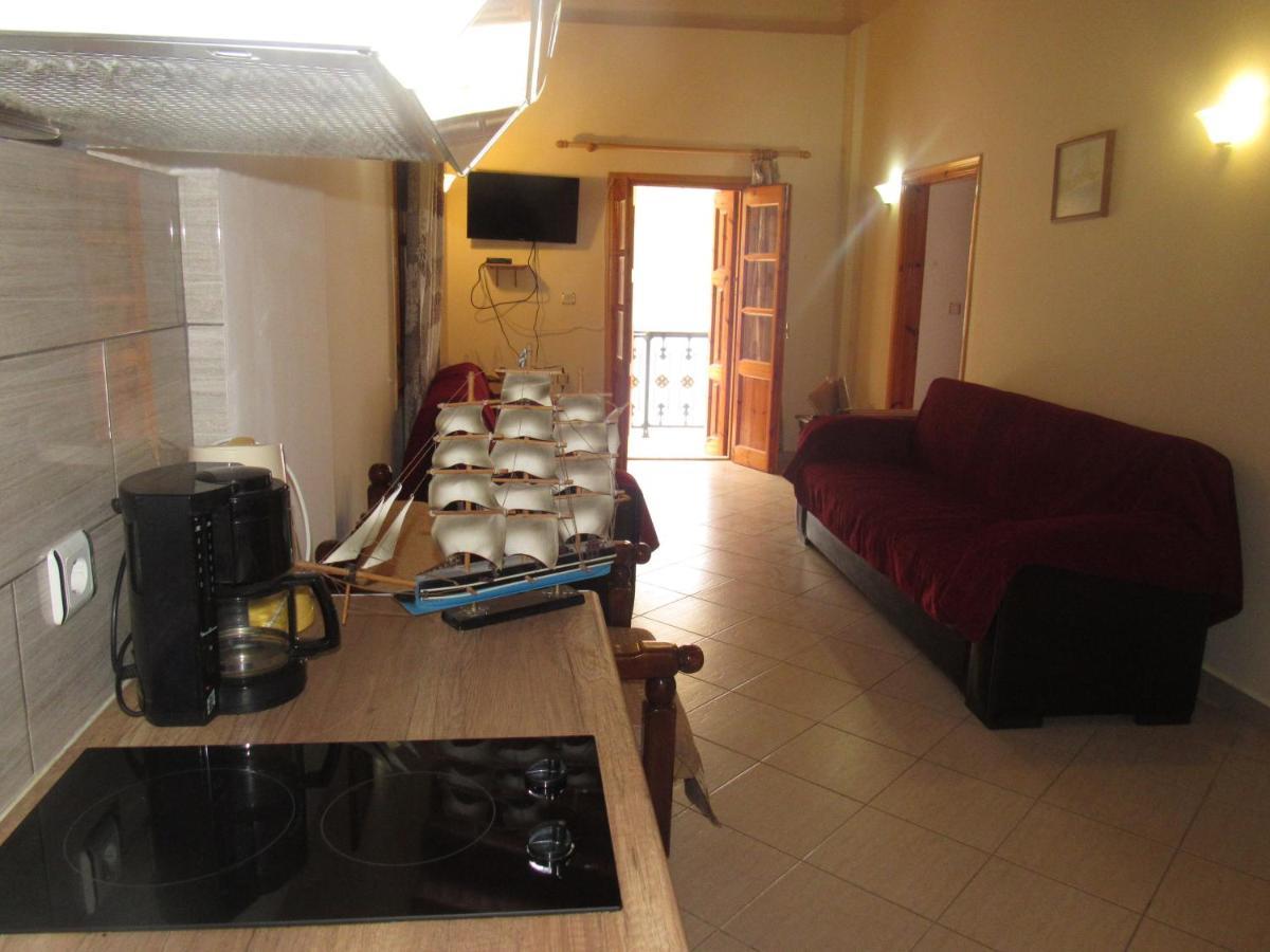 Apartment Chryssa Symi