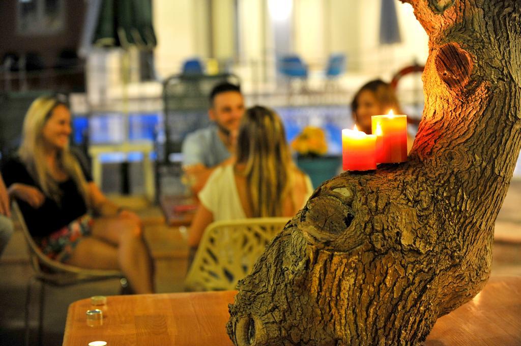 Aggelos & Deluxe 2* Nydri (Lefkada)