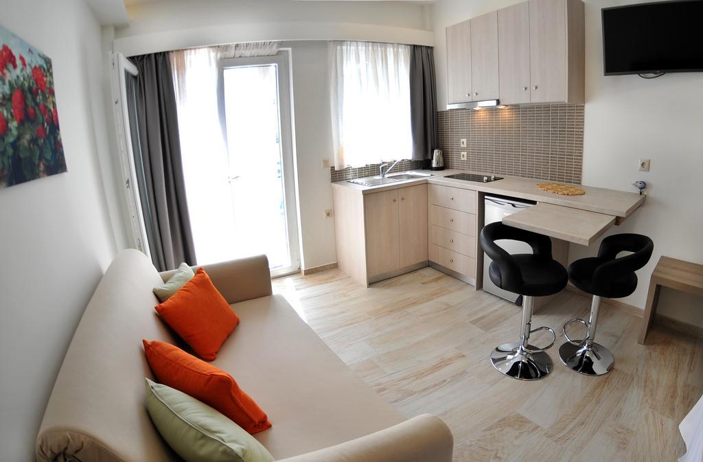 Aparthotel Aggelos & Deluxe 2*