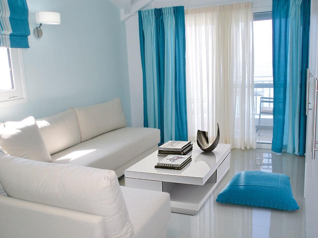 Aparthotel Haris And Paralia Vrachou