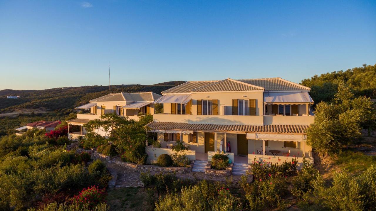 Thanos Village Aparthotel Gialova