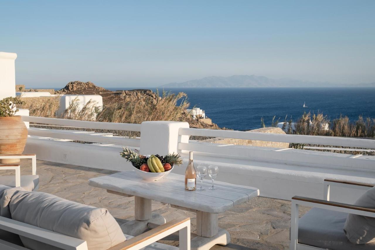 Mando Pool Villas W Sea Views - Five Bedrooms Villa