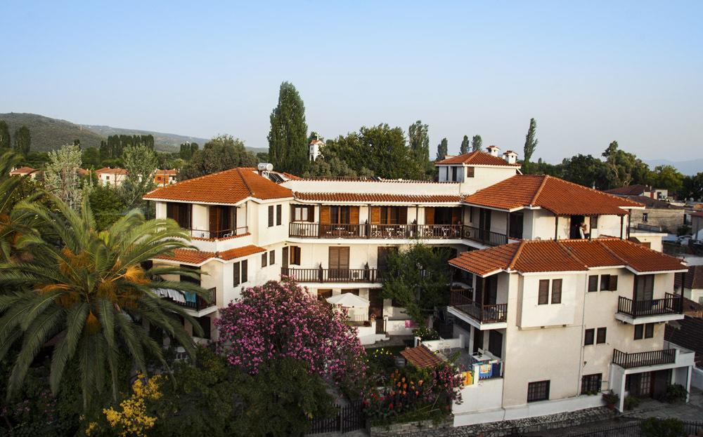Magani Aparthotel 2*