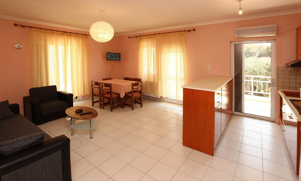 Amarilia Aparthotel