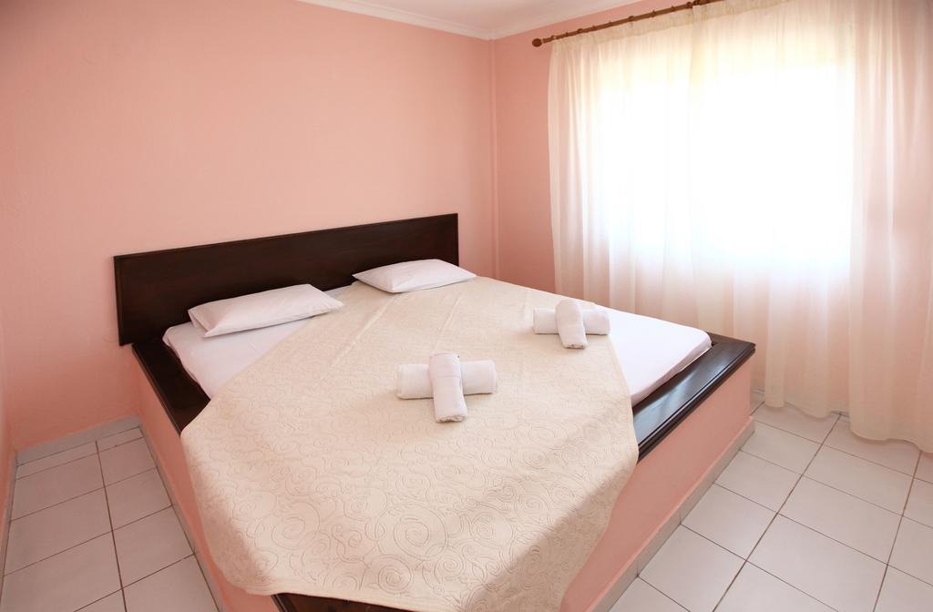Aparthotel Amarilia 3*