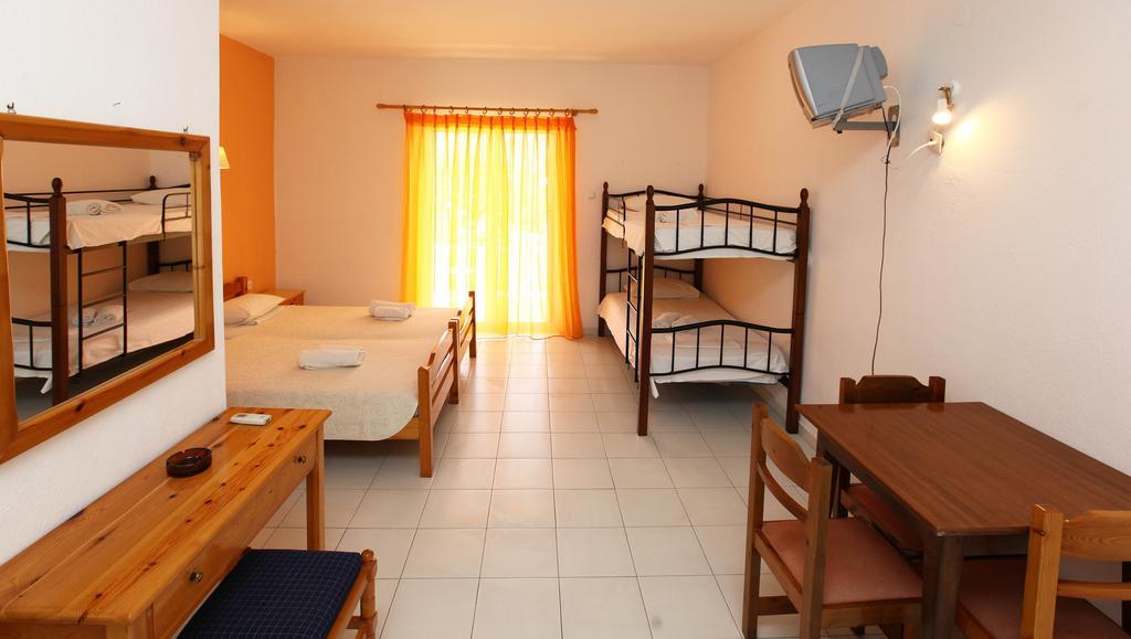 Amarilia Aparthotel