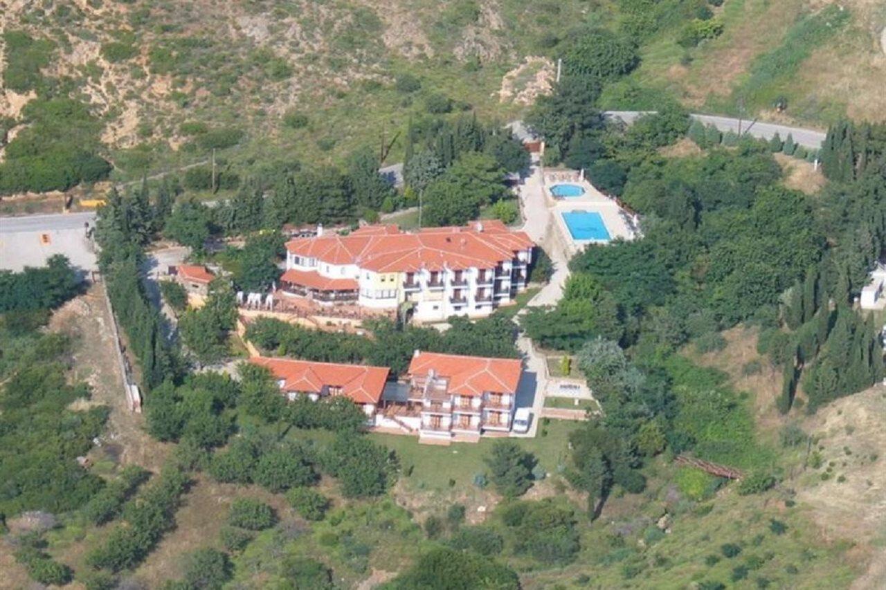 Roxani 3*