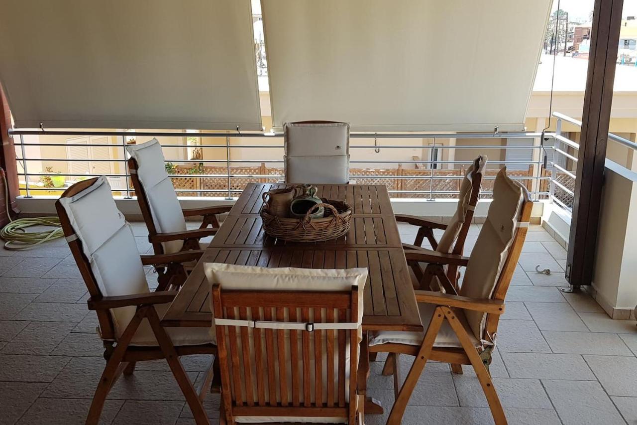 Double View Apartment *