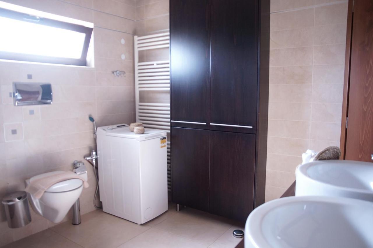 Apartment Double View Agia Marina (Crete)