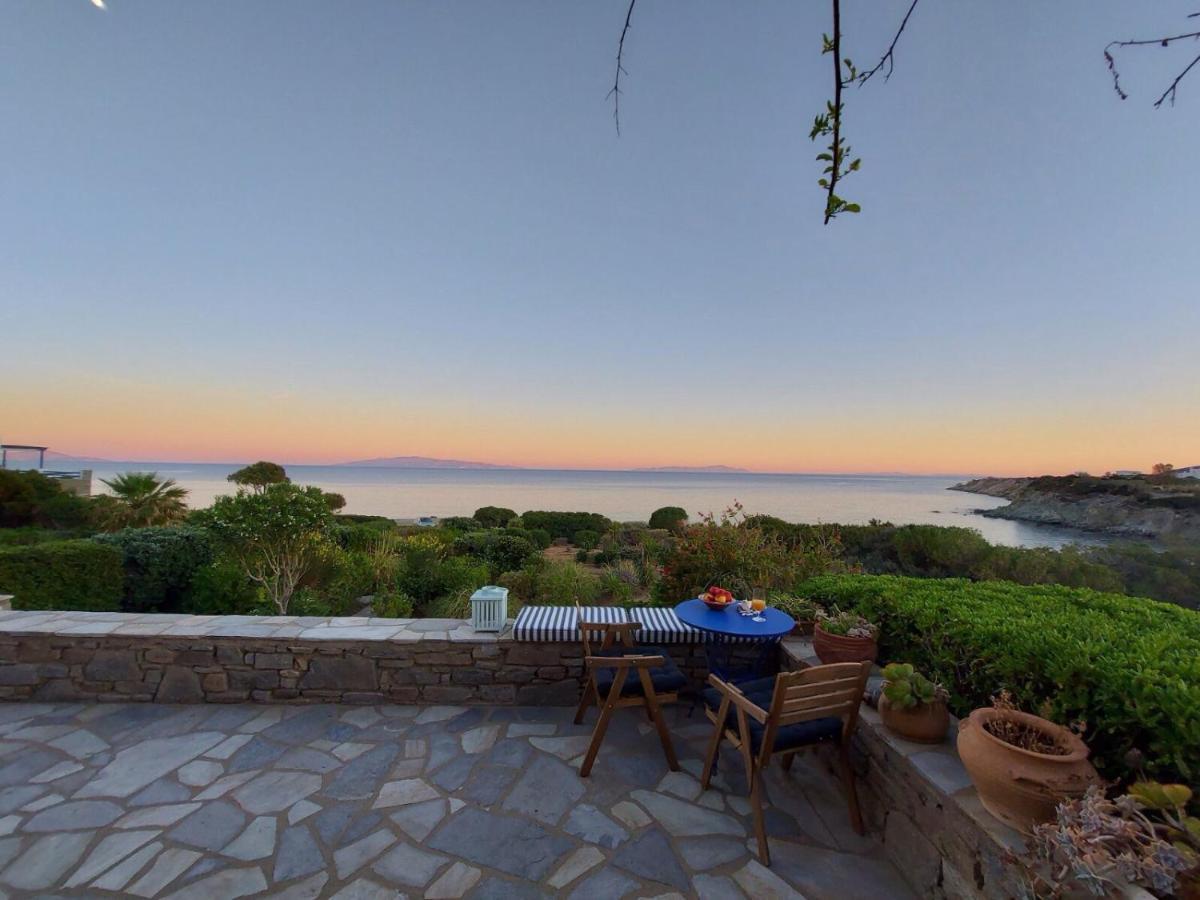 Villa Sophia Paros - Beachfront At Lolantonis