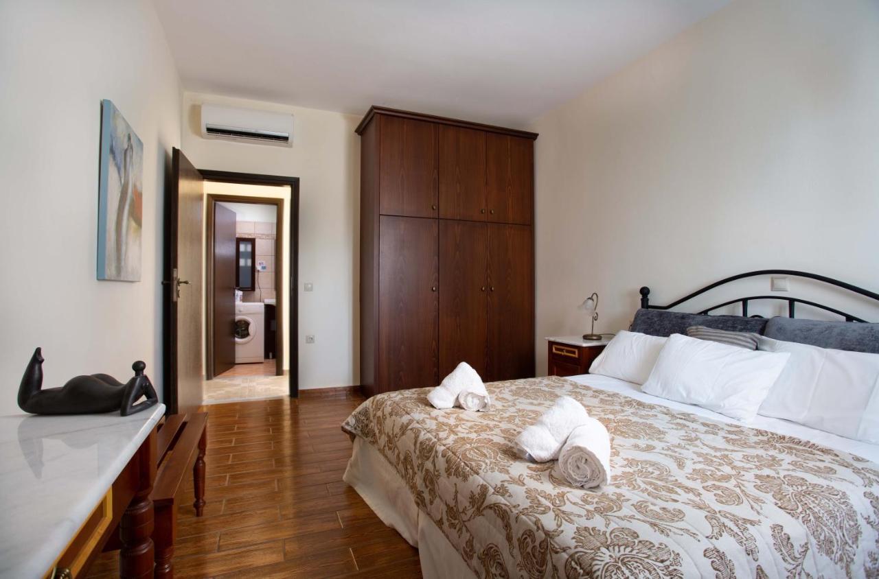 Douliana Villas *