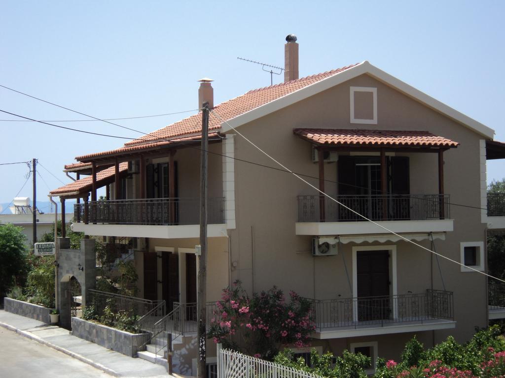 Erminia Apartment *