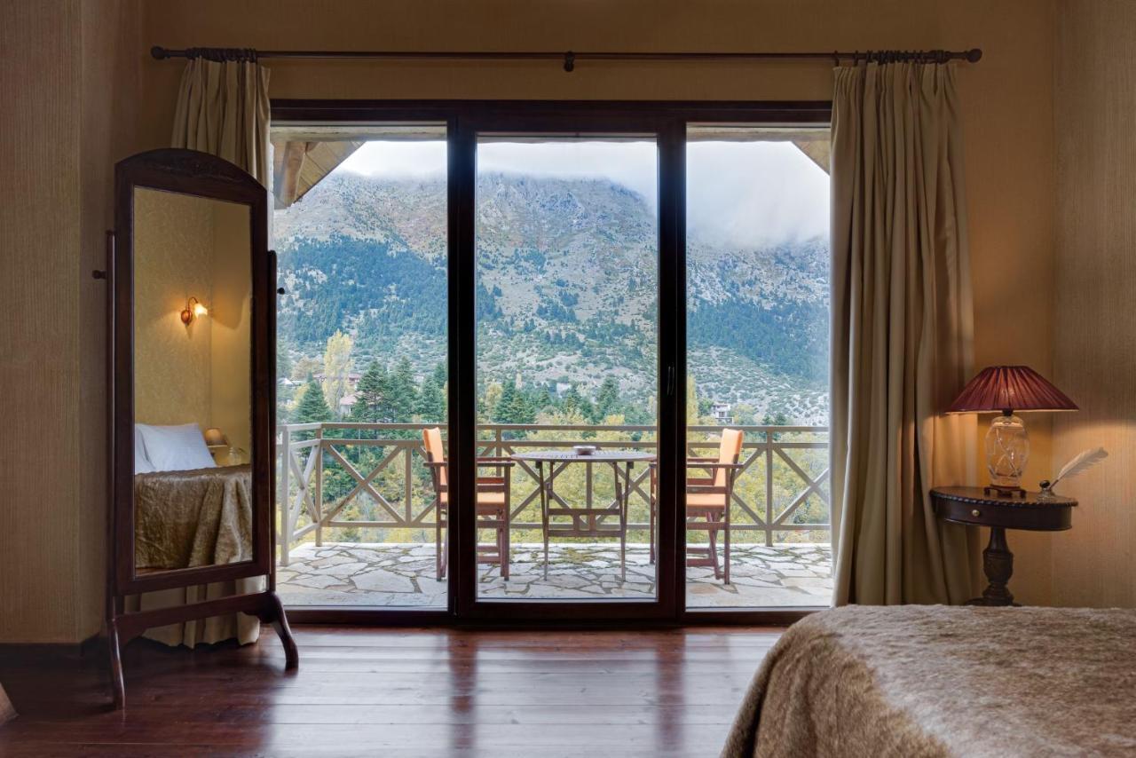 Chalet Parnassus Dreamwood