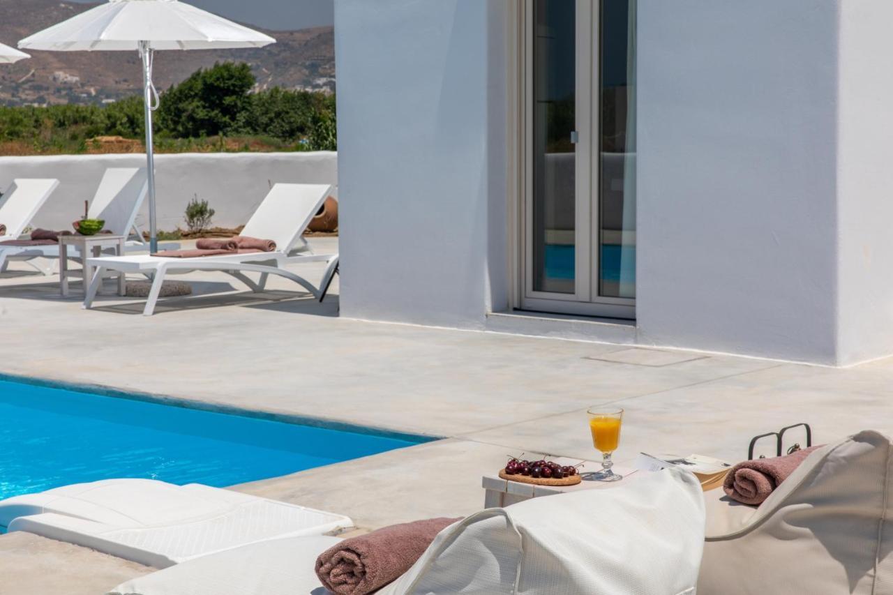 Naxian Lounge *