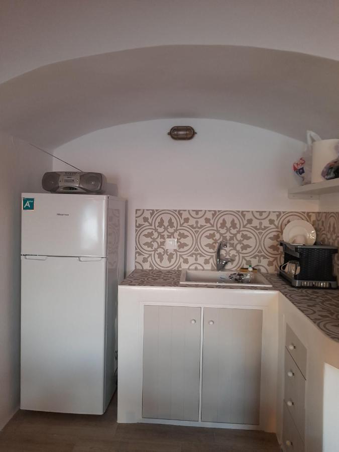 Milos By The Sea - Eco House Plaka (Milos)