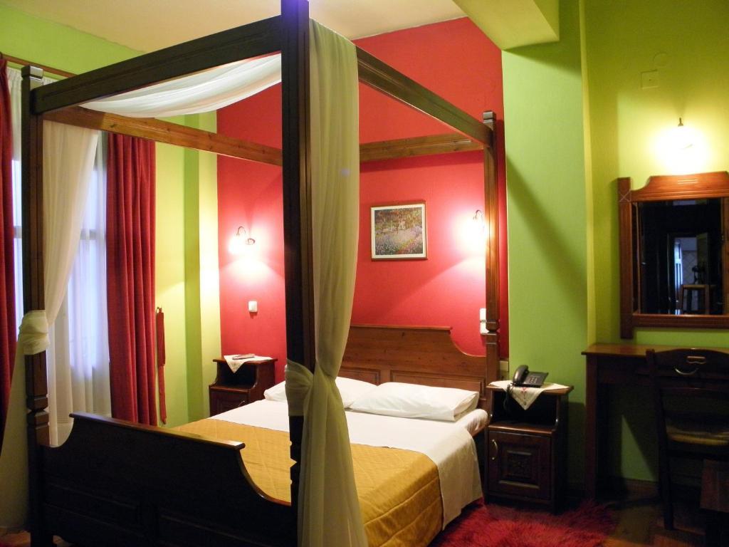 Hotel Mpakou 2*