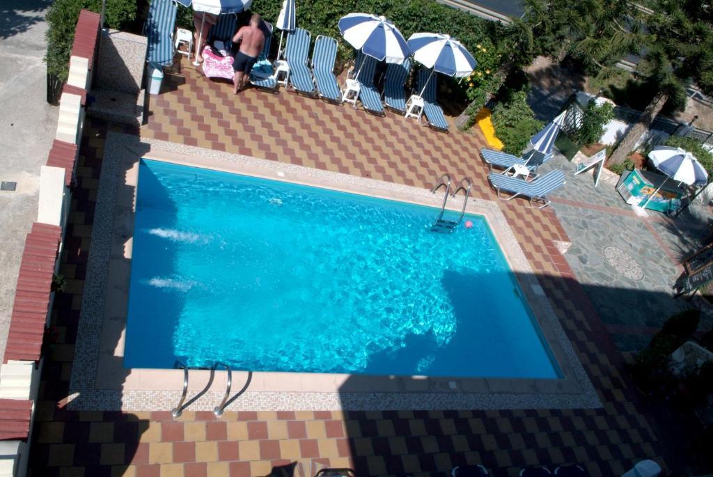 Kiriakos Aparthotel 3*