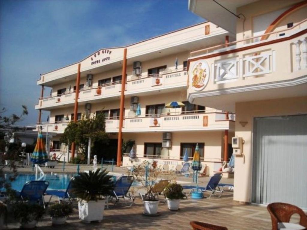 Sun Aparthotel 2*
