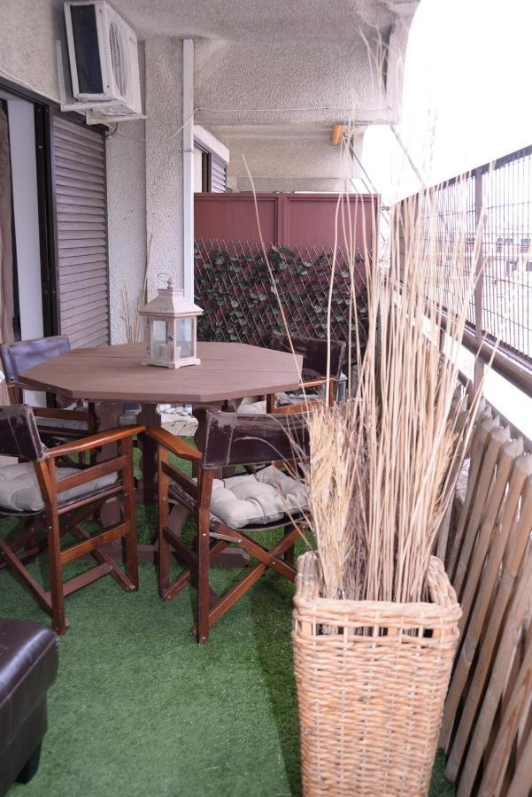Dream House Apartment