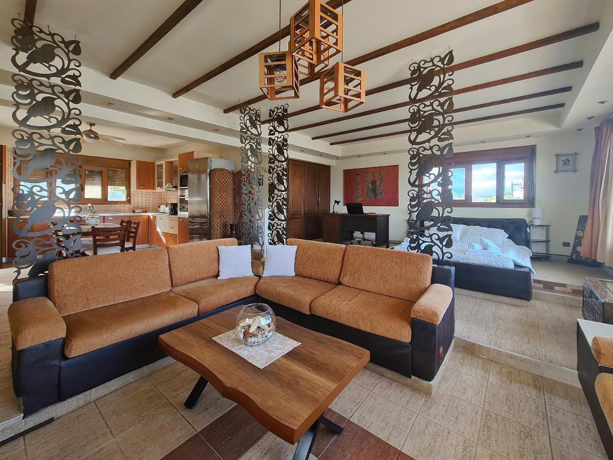 Apartment Colonial View