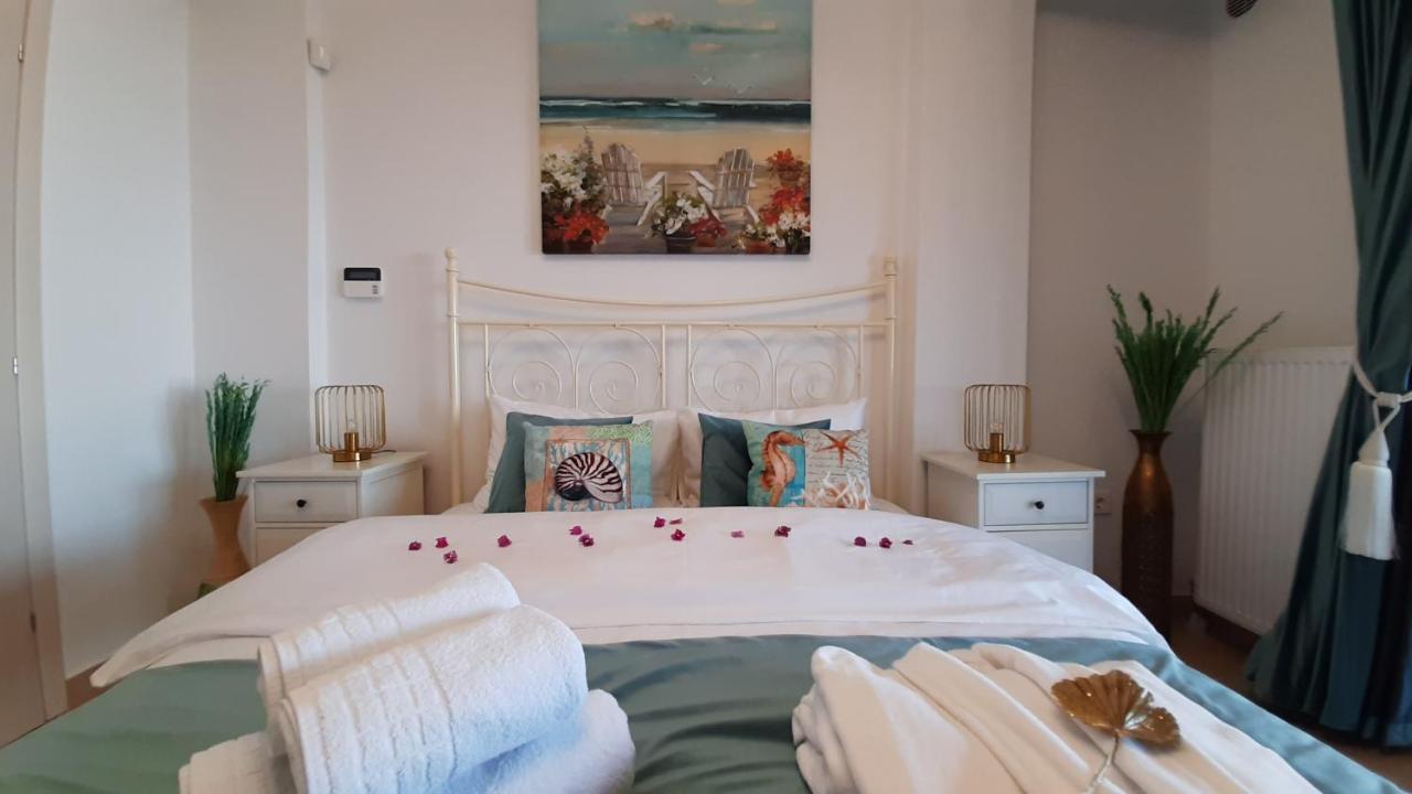 Holiday home Blue Pastel-cliffside Villa, Shared Pool, Wild Sandy Nearby Nea Poteidaia
