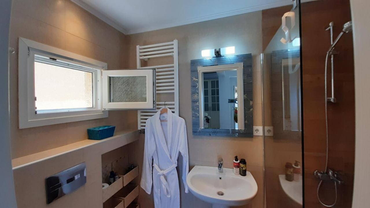 Holiday home Blue Pastel-cliffside Villa, Shared Pool, Wild Sandy Nearby