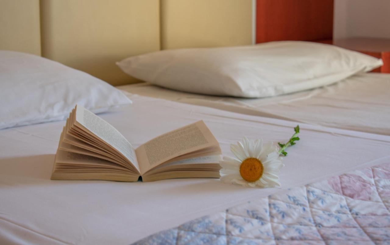 Agoulos Aparthotel Argassi