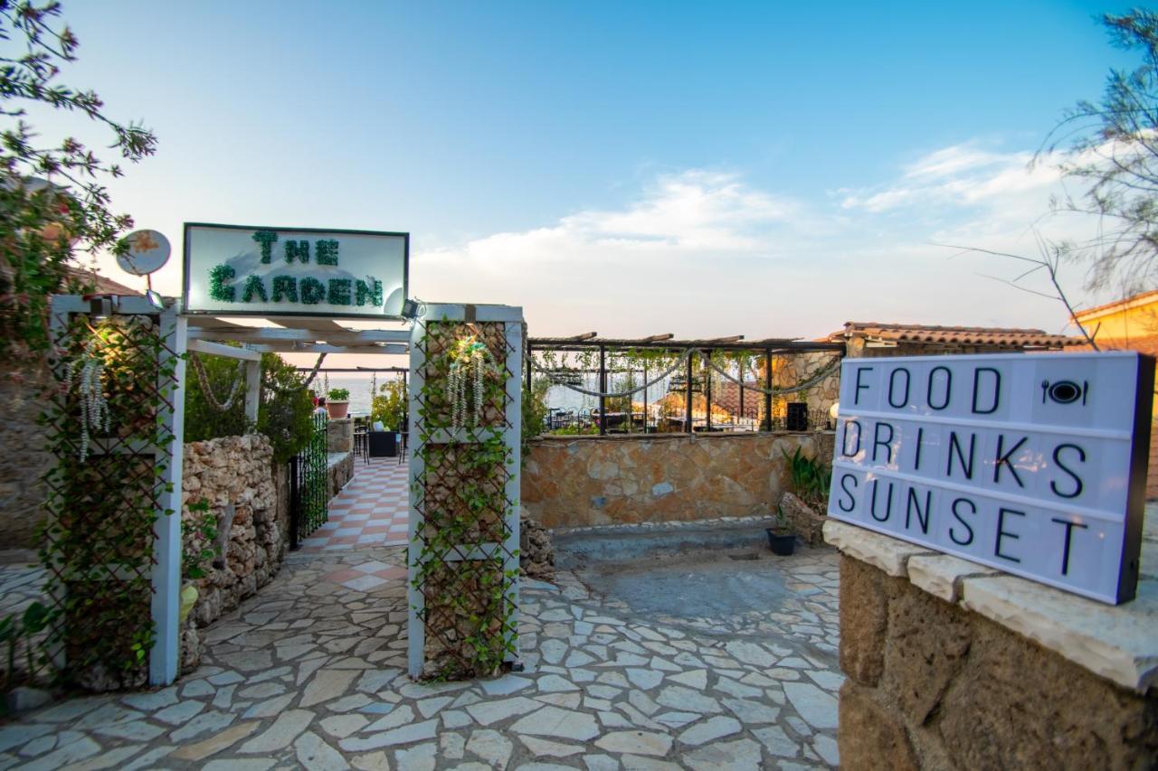 Agoulos Aparthotel