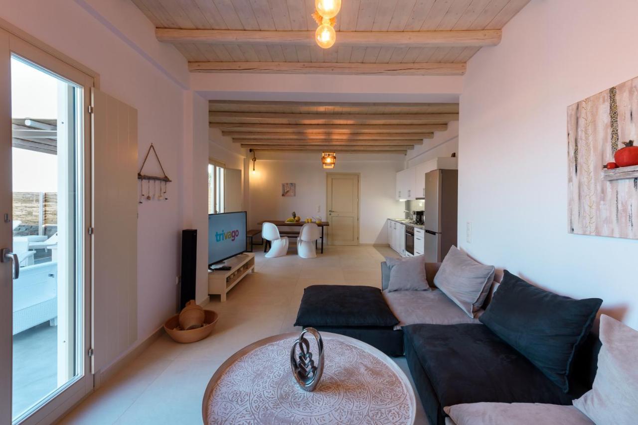 Cycladic Breeze