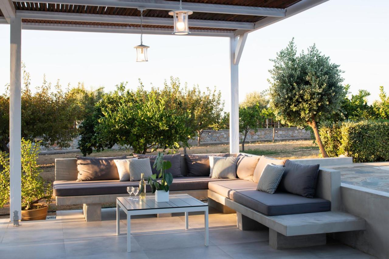 Periklis Villa Adelianos Kampos