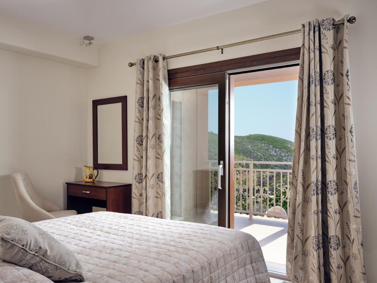 Karousa - Karousa Zakynthos Villa Anafonitria