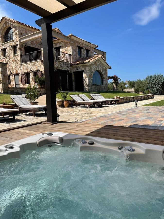 Palazzo Di P Villa, World 5Th Award