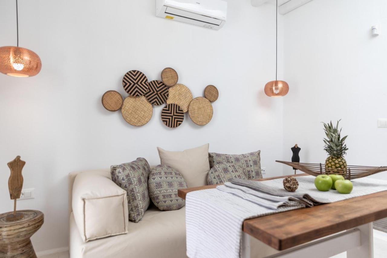 Naxian Lounge * Naxos City