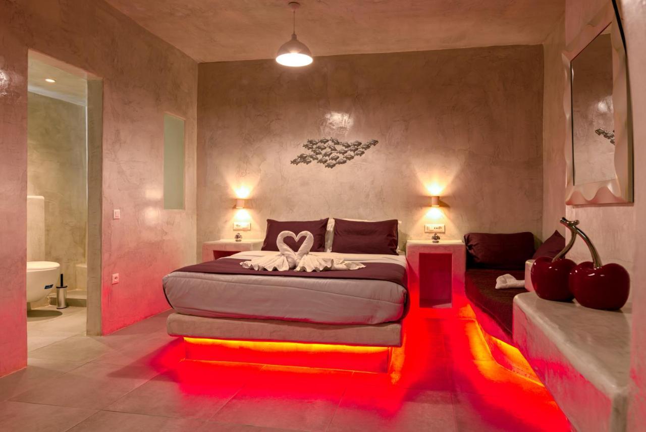The Muses Of Santorini Private Jacuzzi Apartment *