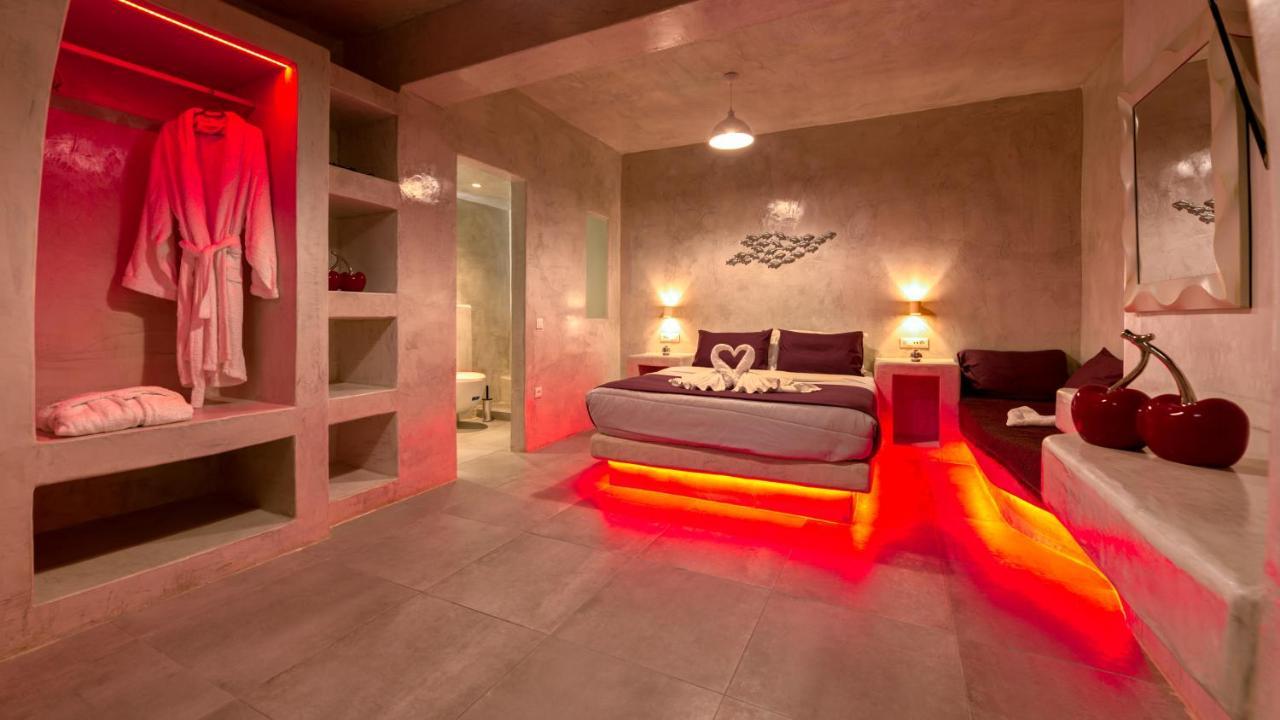 Apartment The Muses Of Santorini Private Jacuzzi *