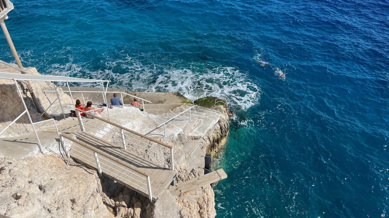 Villa Luxurious At A Unique Spot